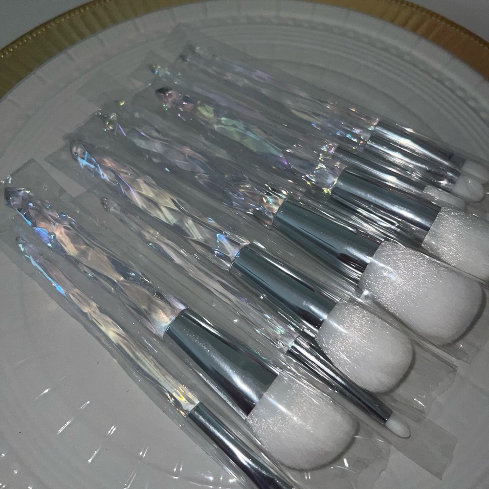 Iridescent Makeup Brush Set with White Bristles